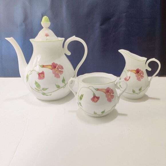 Denby Fine China Coffee Service made in Portugal. Beautiful Floral on pure white - Picture 2 of 6